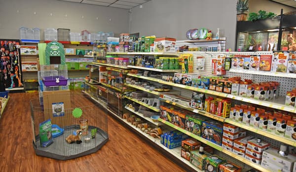 Michelle’s Pet Center – Roscoe, IL